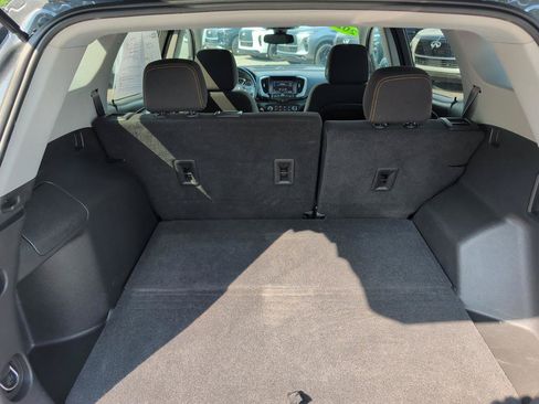 Used 2021 GMC Terrain SLE FWD image 14
