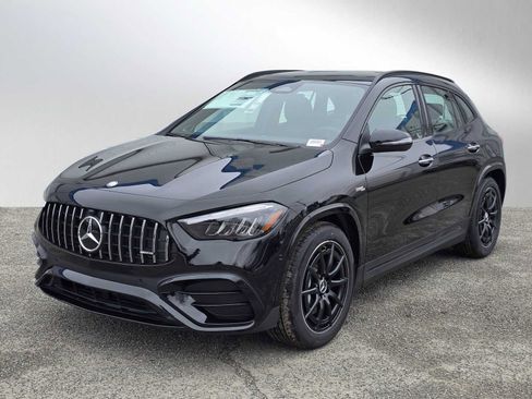 New 2026 Mercedes-Benz GLA 35 AMG 4MATIC image 7