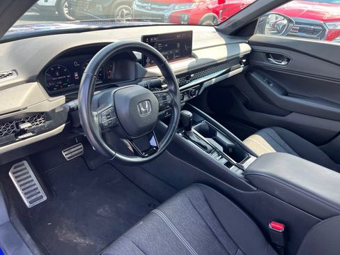 Used 2023 Honda Accord Sport image 9