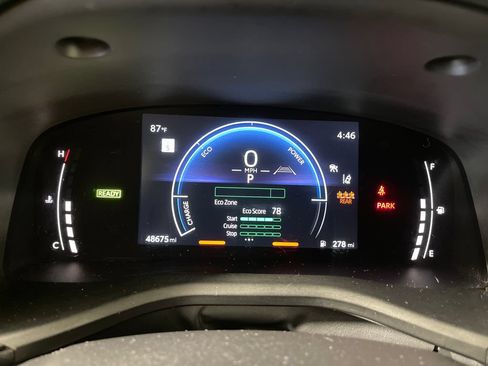 Used 2025 Toyota Camry SE FWD image 18