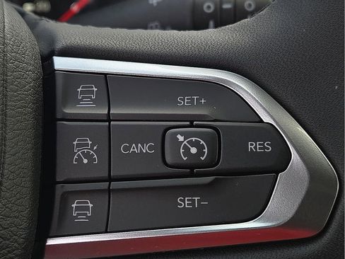 Used 2024 Jeep Compass Limited w/ Sun and Sound Group image 17