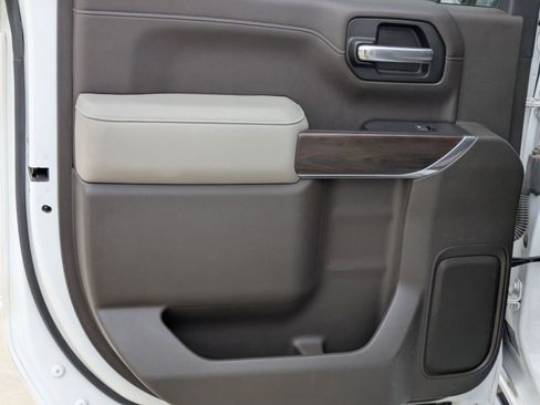 Used 2019 GMC Sierra 1500 SLT image 14