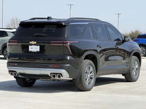 New 2026 Chevrolet Traverse LT image 4