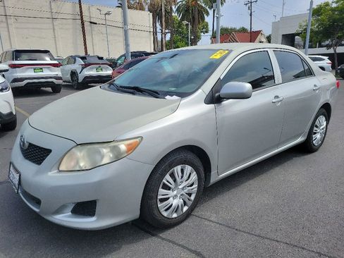 Used 2009 Toyota Corolla LE FWD image 2