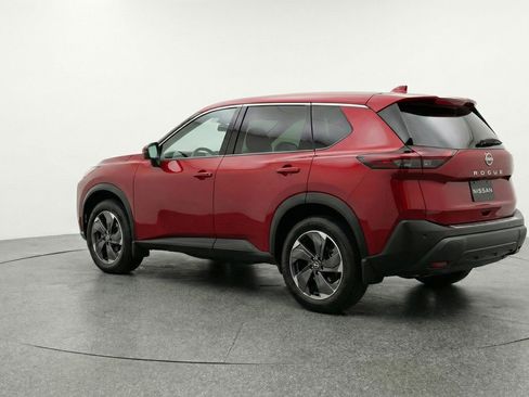 Used 2025 Nissan Rogue SV image 6