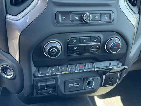 Used 2024 Chevrolet Silverado 1500 Custom Trail Boss w/ Turbomax Blackout Package AWD/4WD image 25
