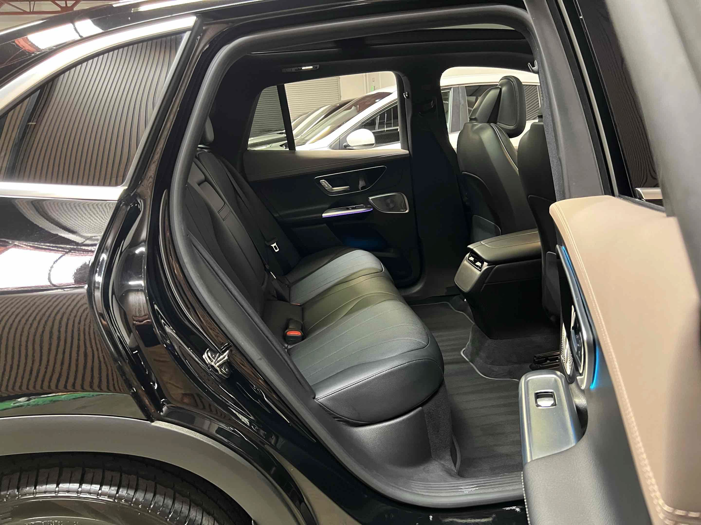 Used 2023 Mercedes-Benz EQE 350+ SUV image 37