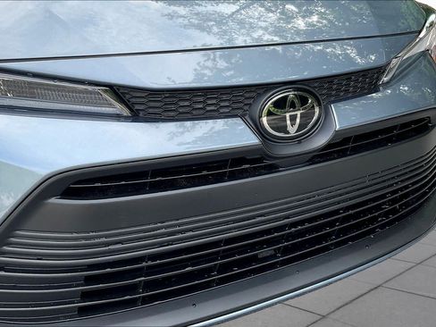 Used 2026 Toyota Corolla LE FWD image 29