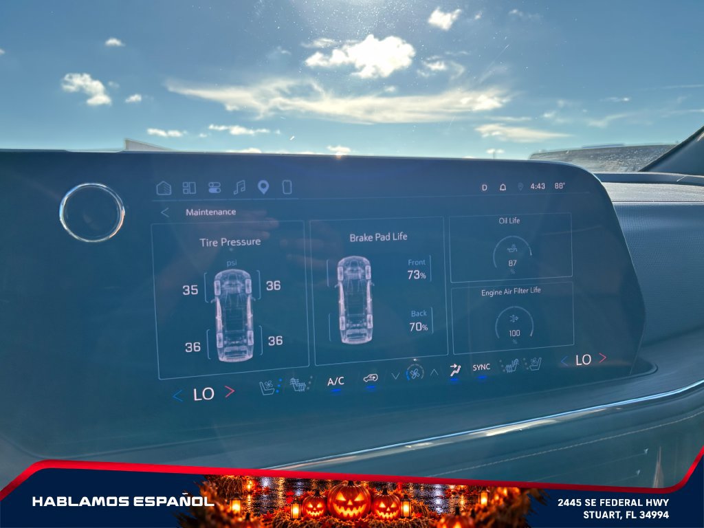 Used 2025 Chevrolet Tahoe Premier AWD/4WD image 31