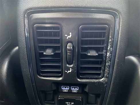 Used 2022 Jeep Grand Cherokee Limited image 33