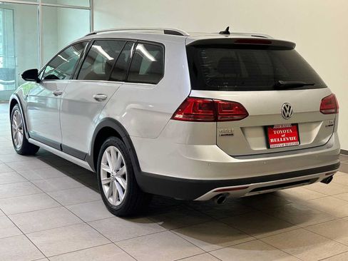 Used 2017 Volkswagen Golf Alltrack SEL AWD/4WD image 4