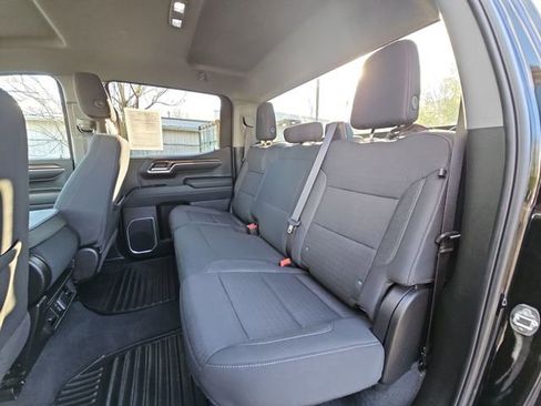 Used 2024 Chevrolet Silverado 1500 LT AWD/4WD image 25