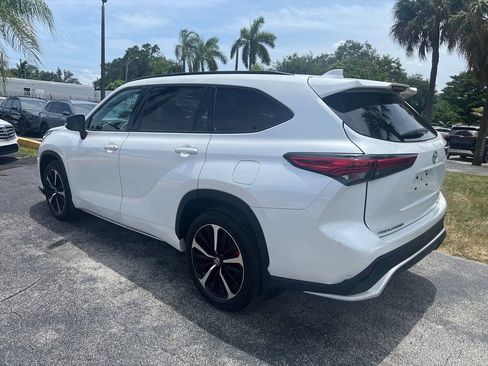Used 2022 Toyota Highlander XSE AWD/4WD image 7