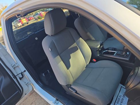 Used 2019 Toyota Tacoma SR image 43