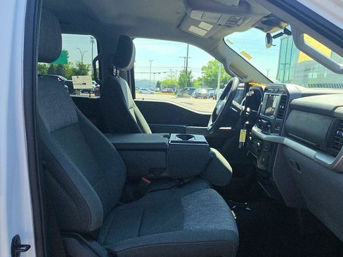 Used 2023 Ford F150 XLT AWD/4WD image 12