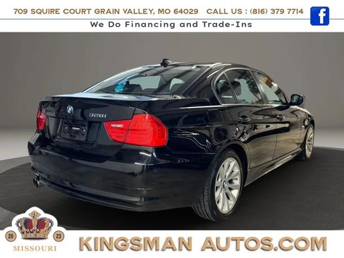 Used 2011 BMW 328i xDrive Sedan AWD/4WD image 3