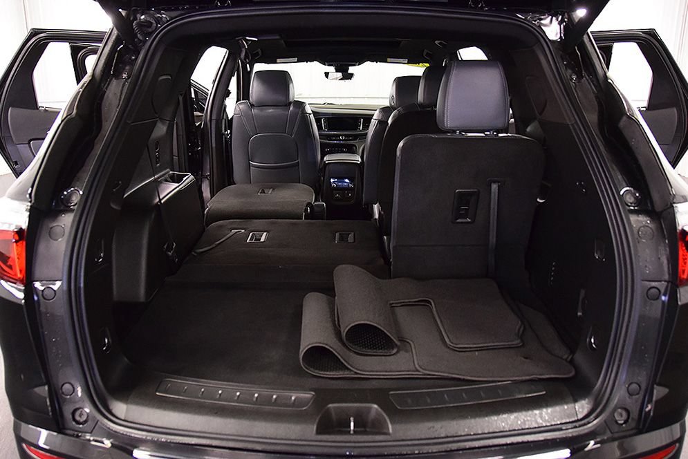 Used 2024 Buick Enclave Essence w/ Experience Buick Package AWD/4WD image 34
