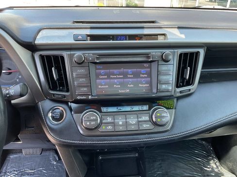 Used 2014 Toyota RAV4 Limited w/ Technology Package AWD/4WD image 23