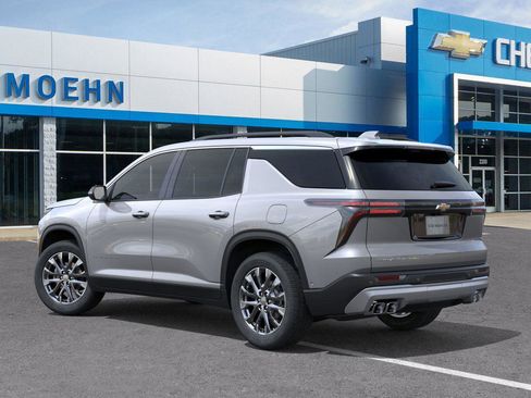 New 2026 Chevrolet Traverse LT w/ Sun and Wheel Package image 3