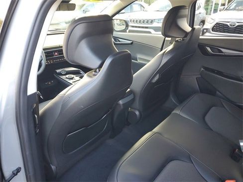 Used 2025 Kia EV6 Light image 9