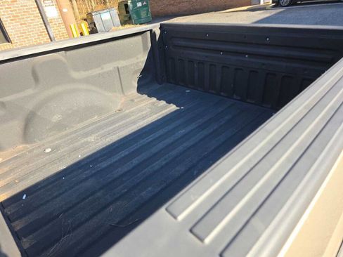 Used 2010 Ford F150 XLT image 18