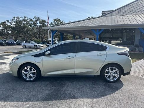 Used 2017 Chevrolet Volt Premier w/ Driver Confidence II Package image 44