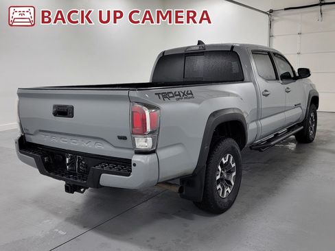 Used 2020 Toyota Tacoma TRD Off-Road w/ TRD Premium Off Road Package AWD/4WD image 9