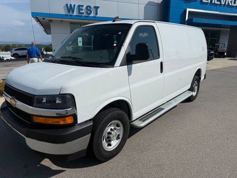 Used 2025 Chevrolet Express 2500 w/ Driver Convenience Package RWD image 2