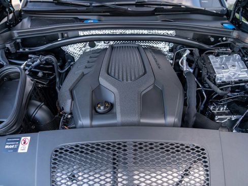 New 2026 Porsche Macan image 30