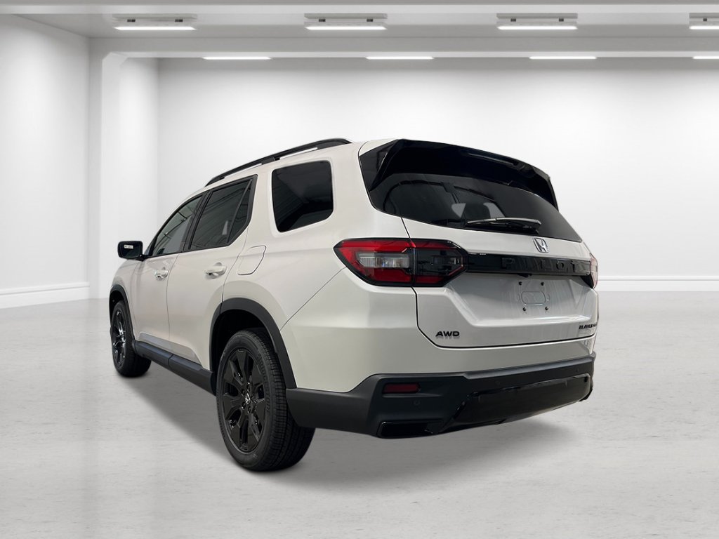 New 2026 Honda Pilot Black Edition image 3