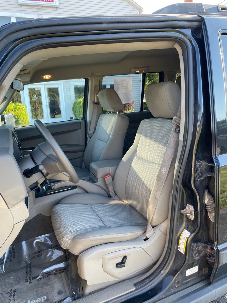 Used 2007 Jeep Commander Sport AWD/4WD image 14