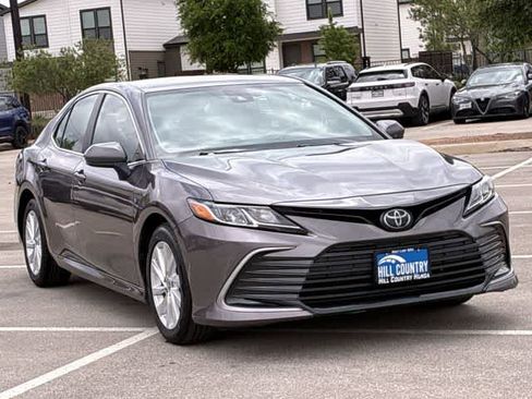 Used 2024 Toyota Camry LE FWD image 8