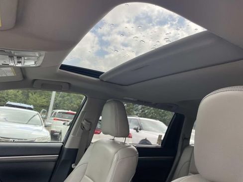 Used 2018 Toyota Highlander Limited FWD image 4