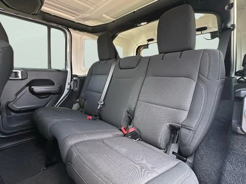 Used 2021 Jeep Wrangler Unlimited Sport AWD/4WD image 26