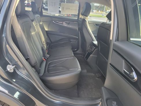 Certified 2022 Lincoln Nautilus AWD w/ Premium Package image 8