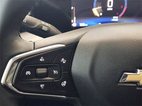 Certified 2025 Chevrolet Trax LT w/ Driver Confidence Package image 15