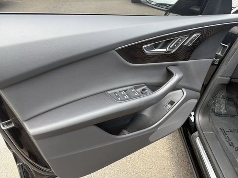 Used 2023 Audi Q8 Premium AWD/4WD image 10