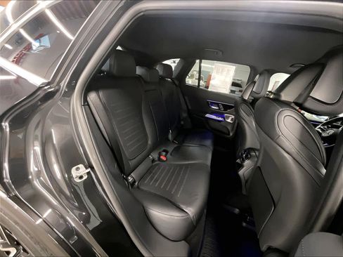Used 2025 Mercedes-Benz GLC 350e 4MATIC image 28
