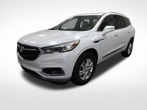 Used 2018 Buick Enclave Essence image 1
