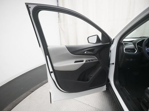 Used 2018 Chevrolet Equinox LT AWD/4WD image 28
