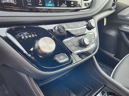 New 2026 Chrysler Pacifica Limited image 18