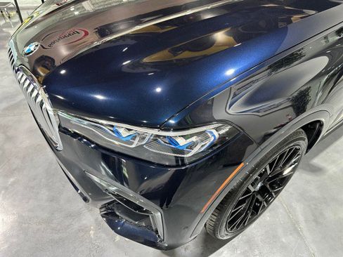 Used 2019 BMW X7 xDrive50i w/ M Sport Package AWD/4WD image 17