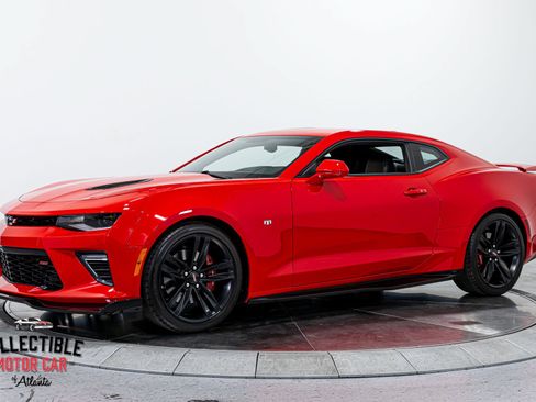 Used 2016 Chevrolet Camaro SS RWD image 10