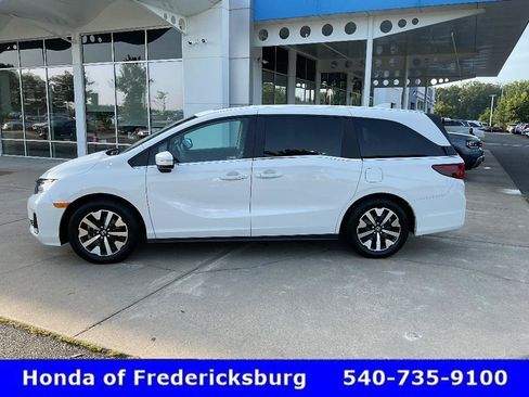 Used 2026 Honda Odyssey EX-L image 2