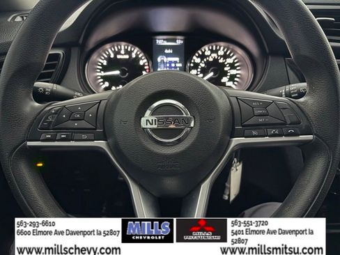Used 2017 Nissan Rogue S AWD/4WD image 12