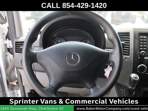 Used 2016 Mercedes-Benz Sprinter 2500 image 40