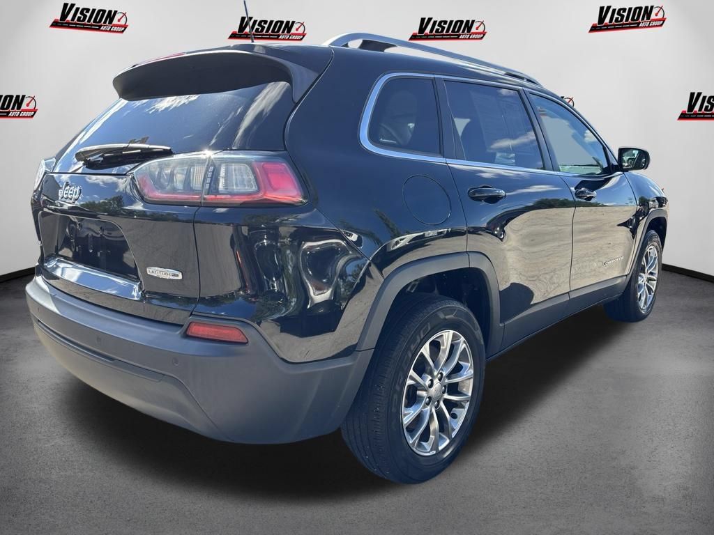Used 2019 Jeep Cherokee Latitude Plus w/ Cold Weather Group AWD/4WD image 5