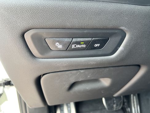 Used 2024 BMW X5 sDrive40i w/ M Sport Package RWD image 37