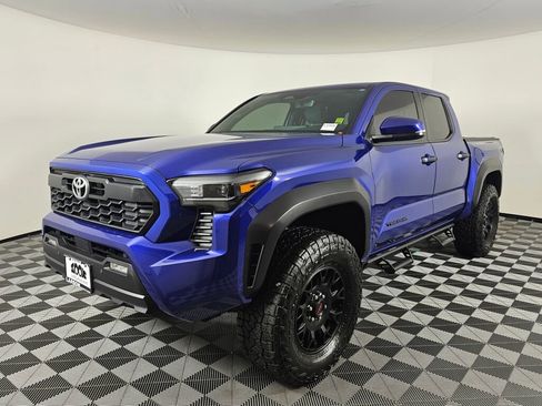 Used 2024 Toyota Tacoma TRD Off-Road w/ TRD Off Road Upgrade Package image 7