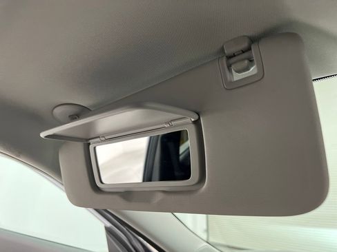 Used 2025 Chevrolet Trax LT image 57